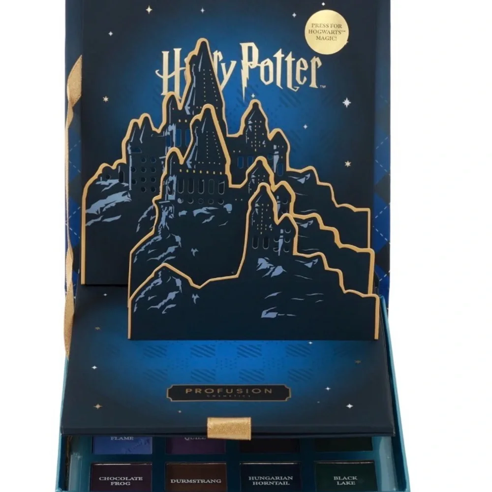 Profusion Cosmetics Harry Potter  Eyeshadow Palette and eye and face brush set